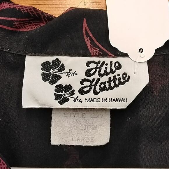 Vintage Hilo Hattie Gothic Hawaiian Shirt - Picture 5 of 6